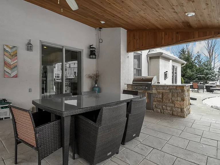 5464 Sandy Dr — Photo 44