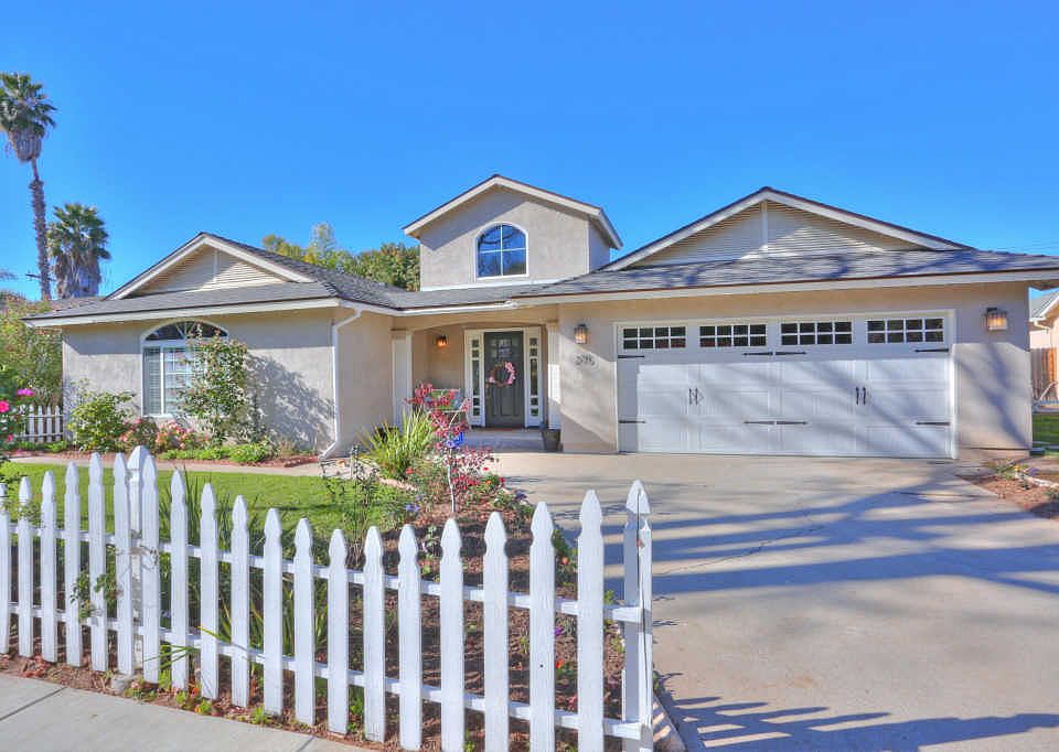1st image of 275 Cambridge Dr