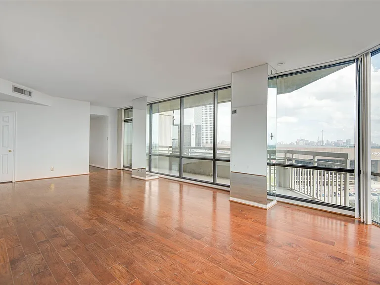 15 Greenway Plz #10G — Photo 16