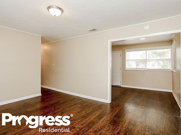 4th image of 4661 Bristol Ave