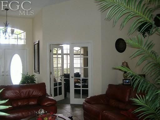 4th image of 113 SE 8th Pl
