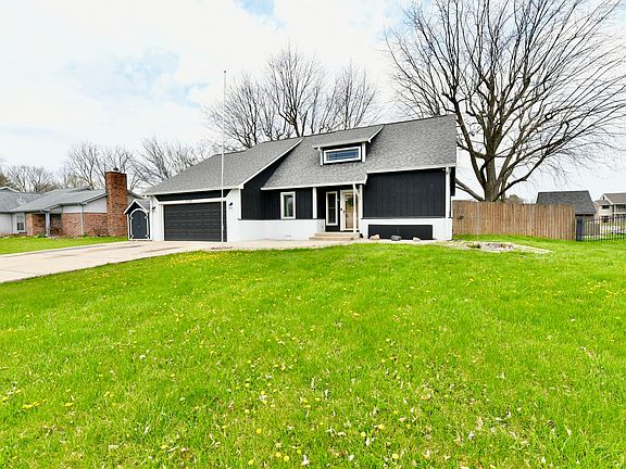 3rd image of 1132 Madrid Rd