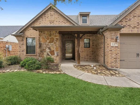 537 Sterling Dr, Benbrook, TX 76126