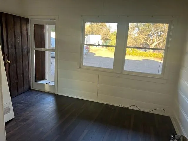 Studio, 250 sqft, $1,250 — Photo 4
