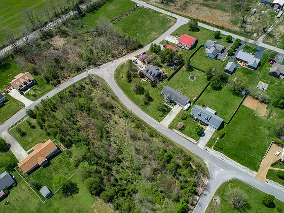 4th image of 298 Willow Brook Dr