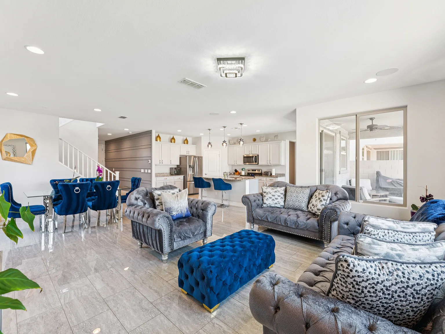 8754 W San Juan Ave — Photo 4