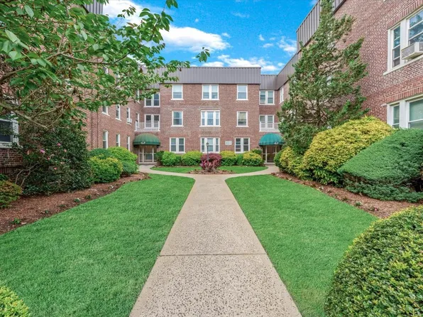 185 Atlantic Avenue #C14, Lynbrook, NY 11563