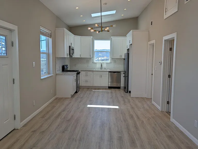 616 Tamarack Ln — Photo 16