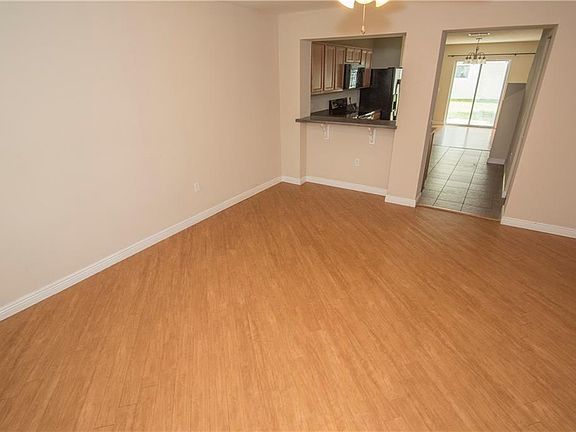 5th image of 3115 Seaview Castle Dr