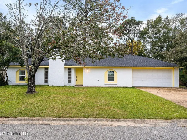 15732 Parkwood Dr S, Gulfport, MS 39503