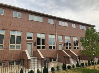 6834 W 65th St #3, Chicago, IL 60638
