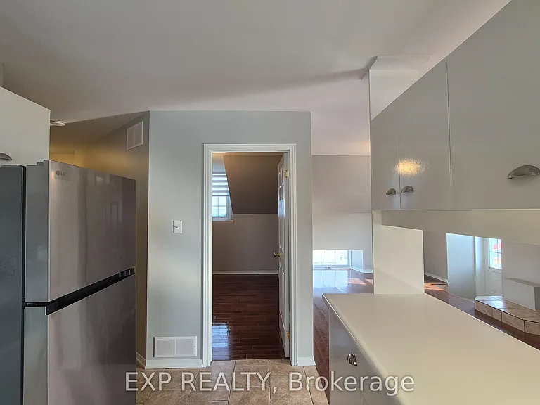 98 Mill St #5 — Photo 3