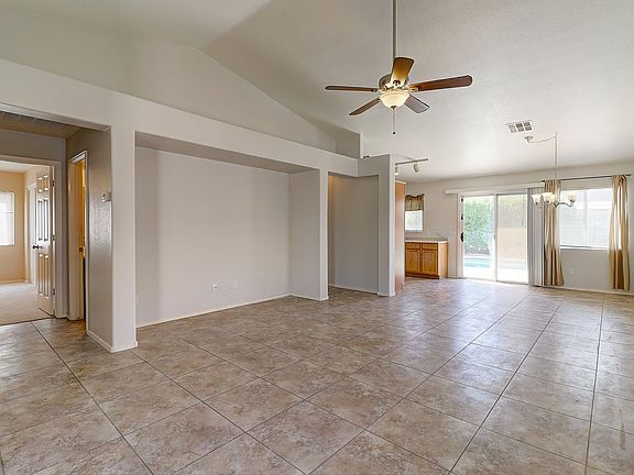 4th image of 10413 W Palm Ln