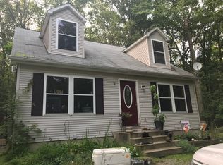 8766 Lady Marion Dr, Kunkletown, PA 18058