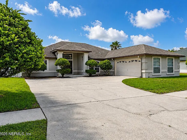 4635 Forest Glen Ct — Photo 1