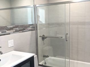 2601 21st St, Astoria, NY 11102