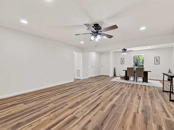 4th image of 16026 Frontier Rd