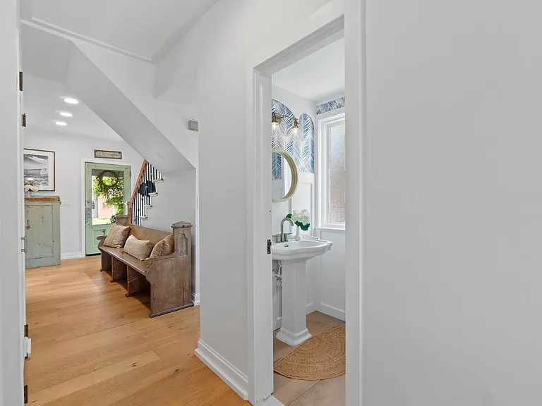 818 Trenton Ave — Photo 13