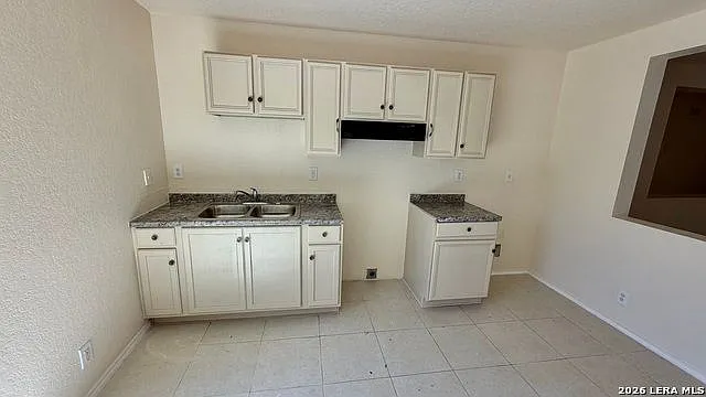 10026 Sungate Park — Photo 7
