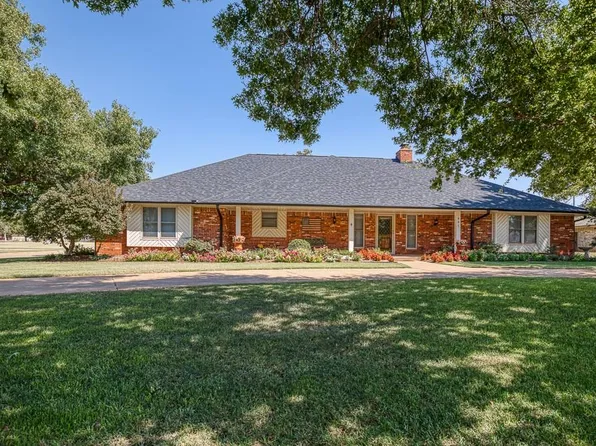 901 S 14th St, Kingfisher, OK 73750