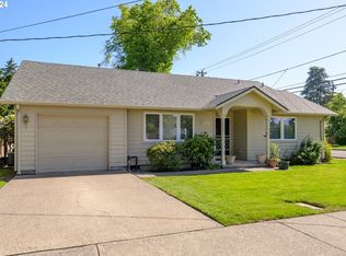 2102 Carmel Ave, Eugene, OR 97401