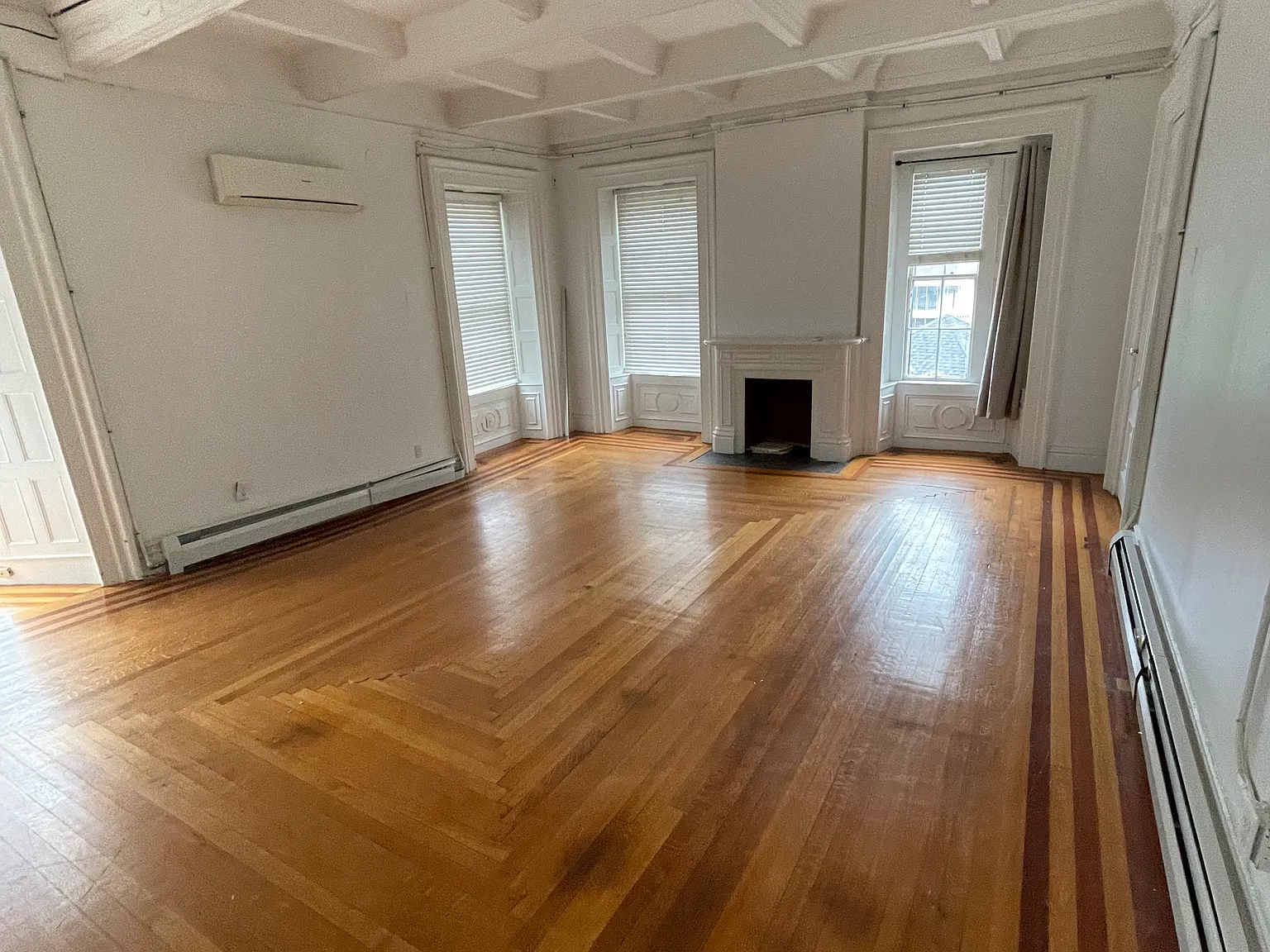 1 bed, 1100 sqft, $2,900 — Photo 3