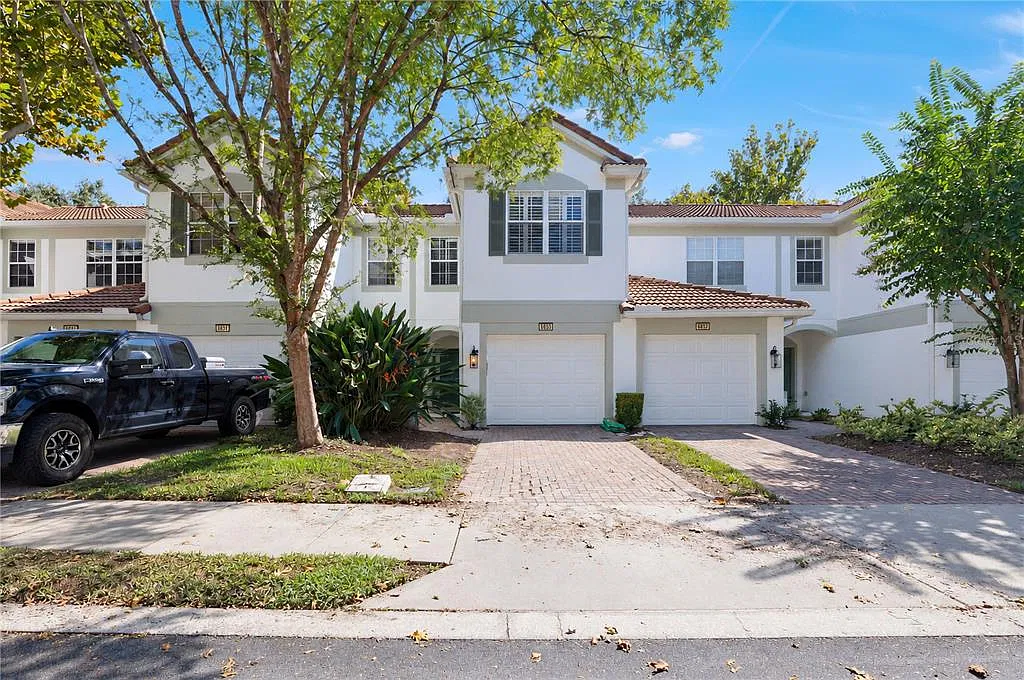 3 bed, 2.5 bath, 1672 sqft, $2,550 — Photo 1