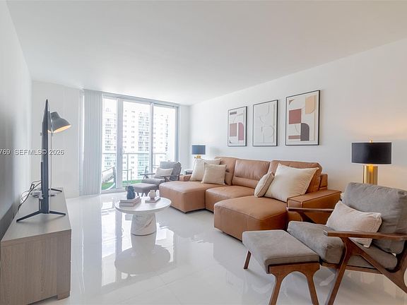 5th image of 19370 Collins Ave APT 902