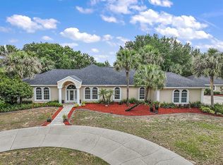 37180 County Road 452, Grand Island, FL 32735