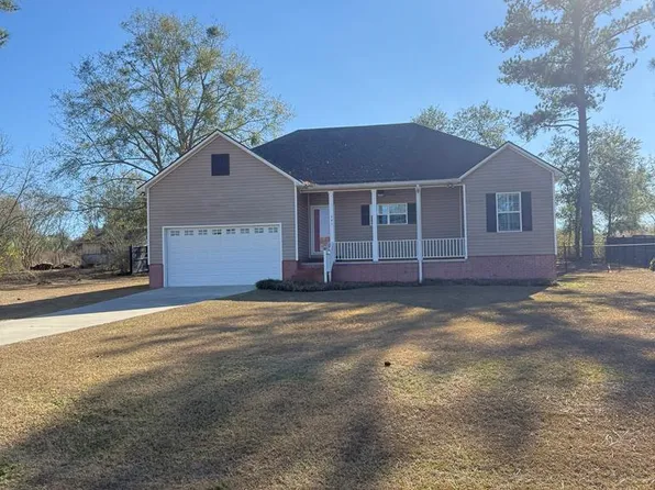 291 Seminole Dr, Moultrie, GA 31768