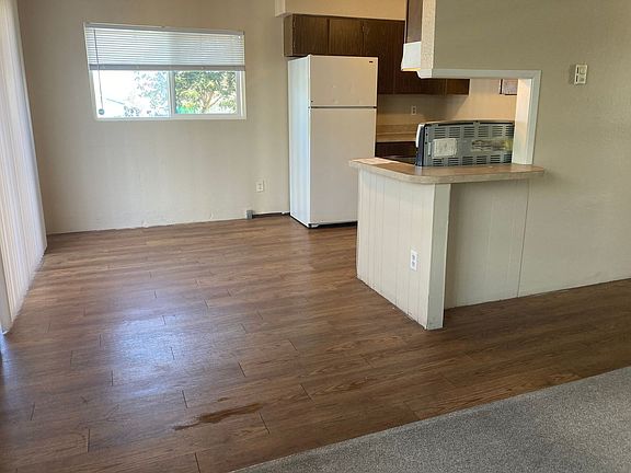 3rd image of 2945-2951 N Lee St #2947