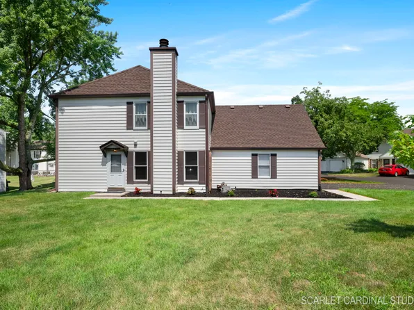 2651 Country Oaks Ct, Aurora, IL 60502