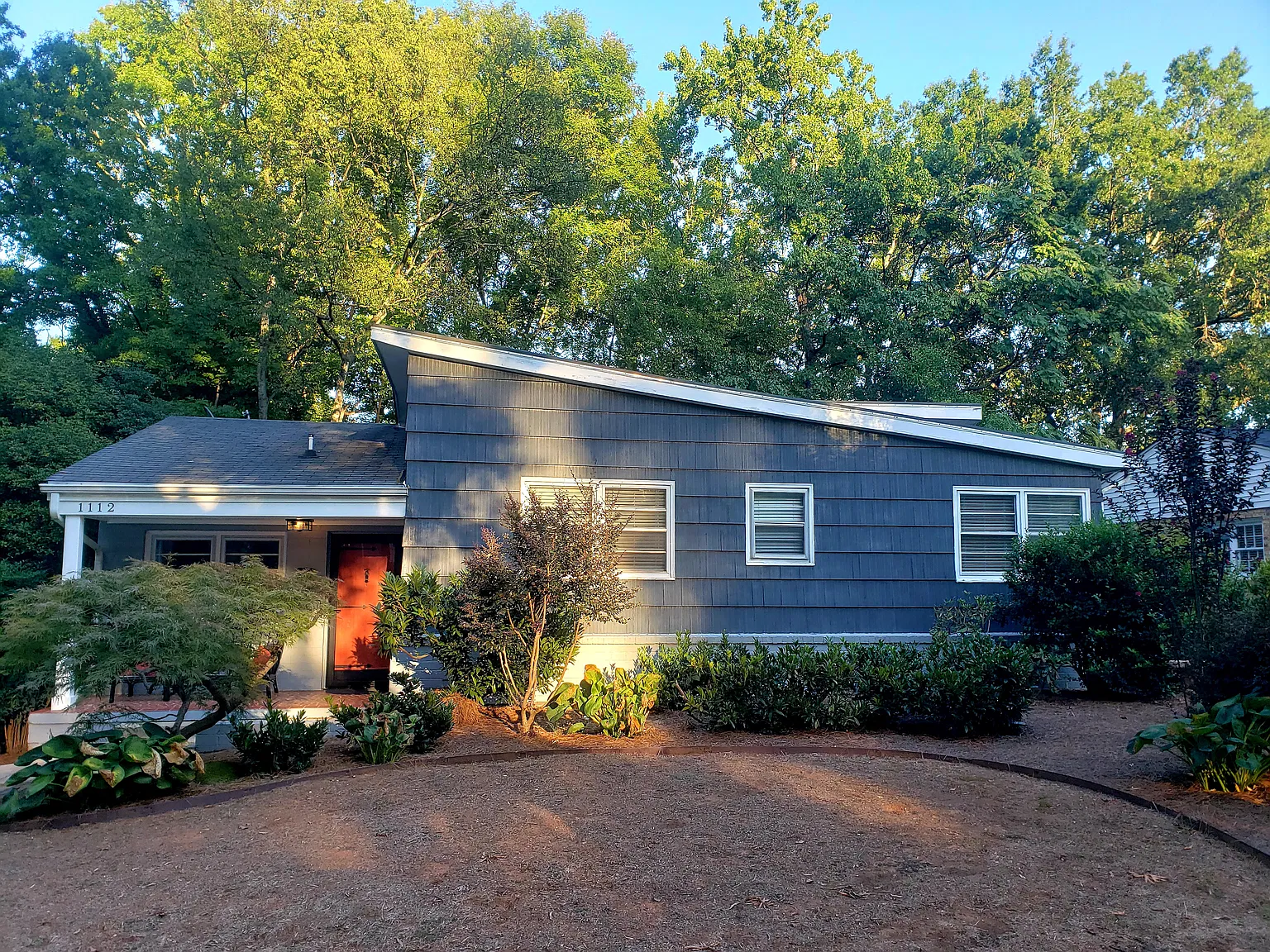 4 bed, 1689 sqft, $2,850 — Photo 1