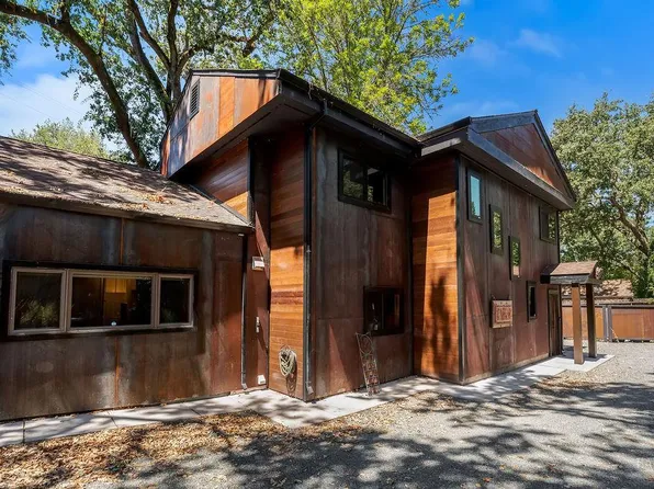 14183 Chalk Hill Road, Healdsburg, CA 95448