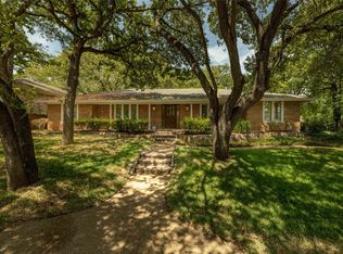 2869 Stephanie Ln, Hurst, TX 76054