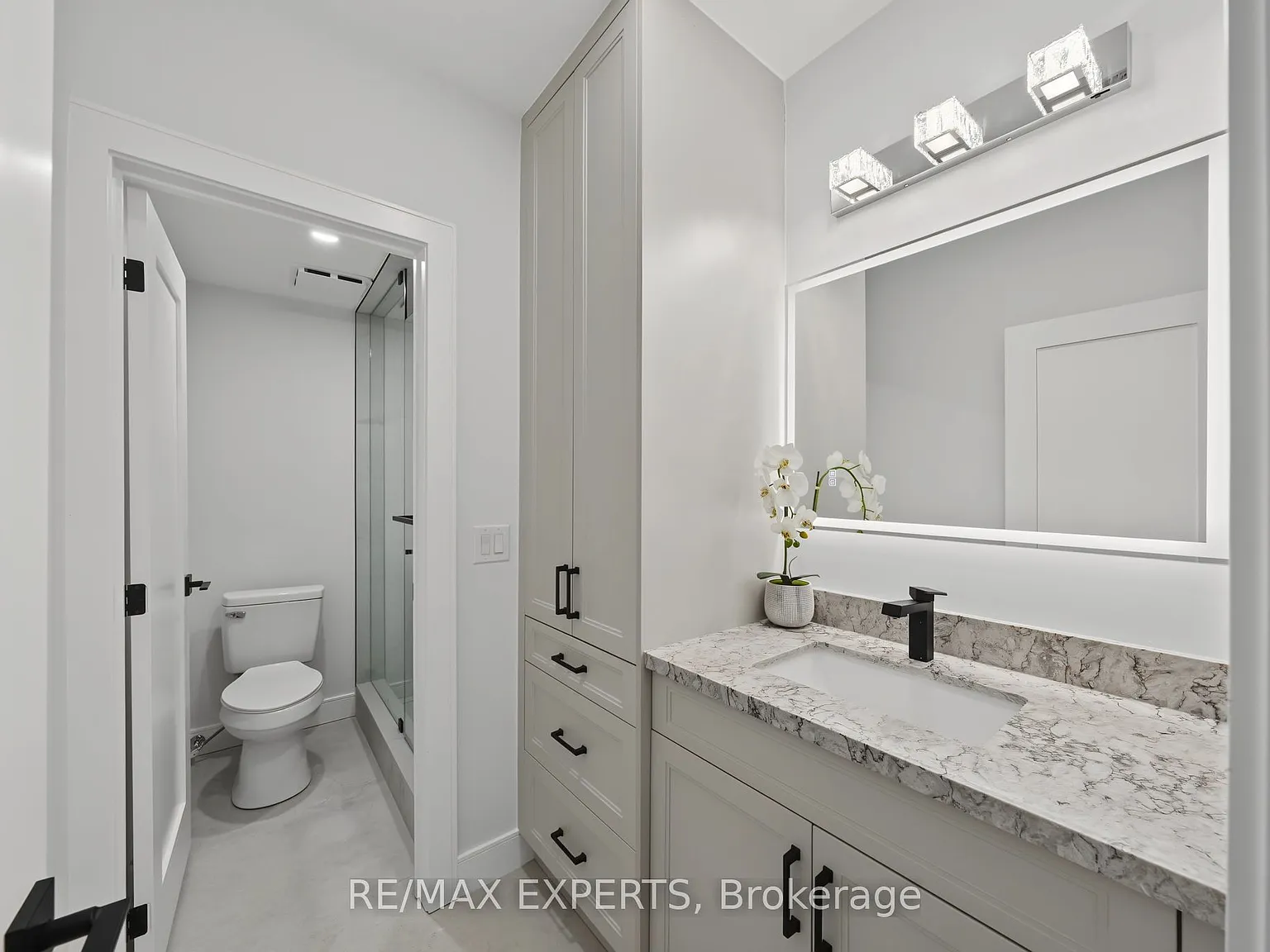 2 bed, $2,500 — Photo 4