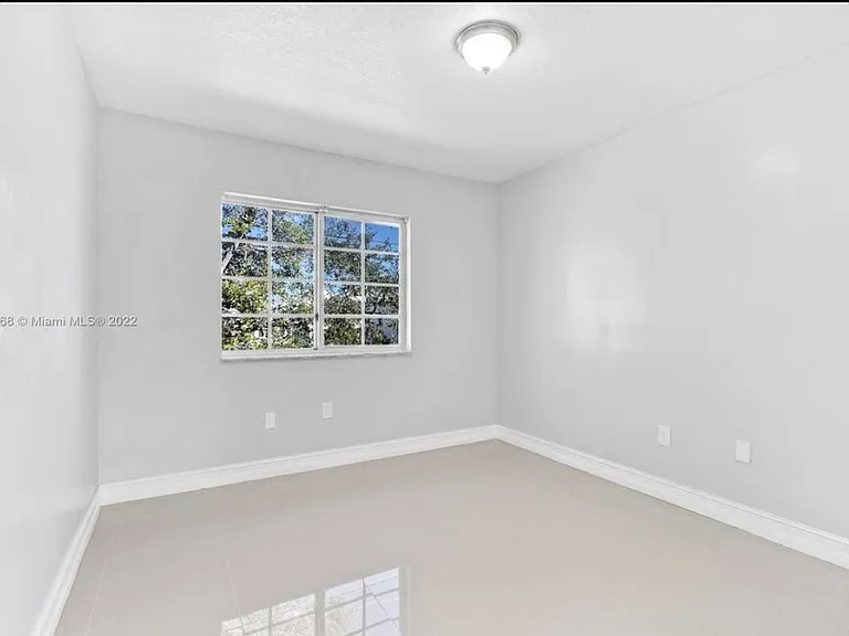 13950 SW 260th St #1 — Photo 9