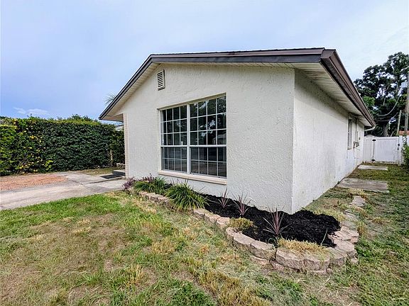 3rd image of 3718 53RD AVENUE N