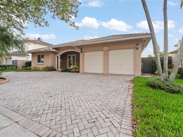 16640 NW 86th Ct, Miami Lakes, FL 33016