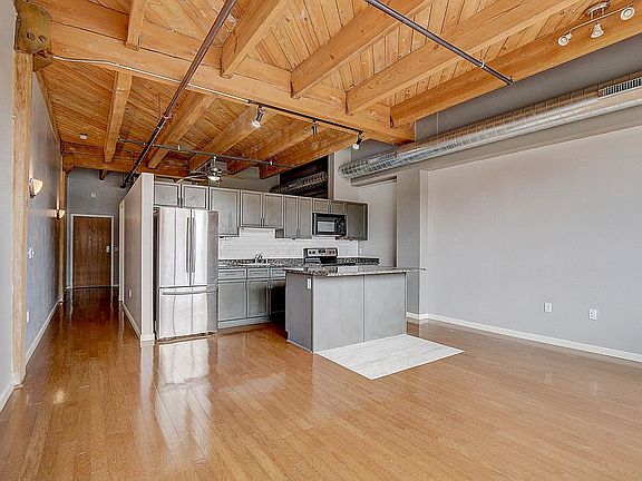 5th image of 234 E Reservoir Ave Unit 506