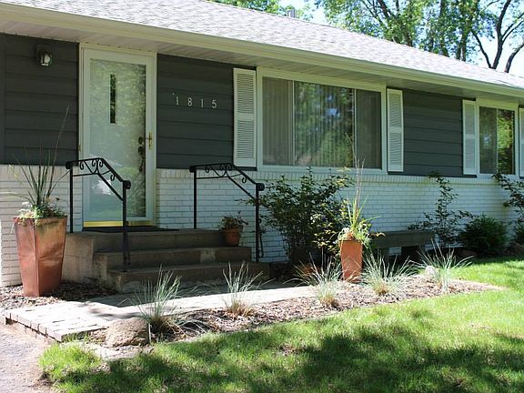 2nd image of 1815 Olive Ln N