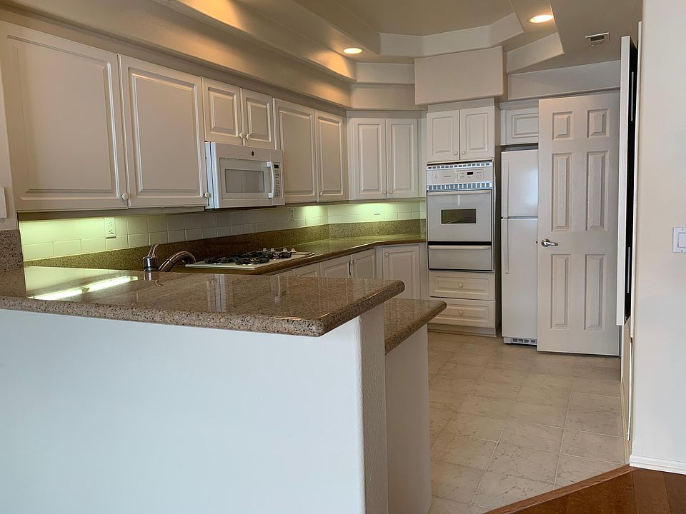 Kitchen Counter