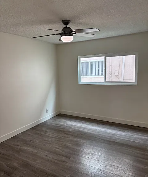 1226-1226 E Borchard Ave #7 — Photo 9