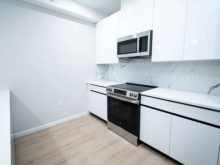 209-213 Mount Pleasant Ave #301A — Photo 4