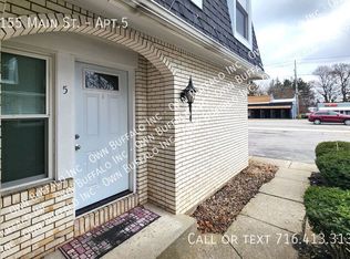 9155 Main St APT 5, Clarence, NY 14031