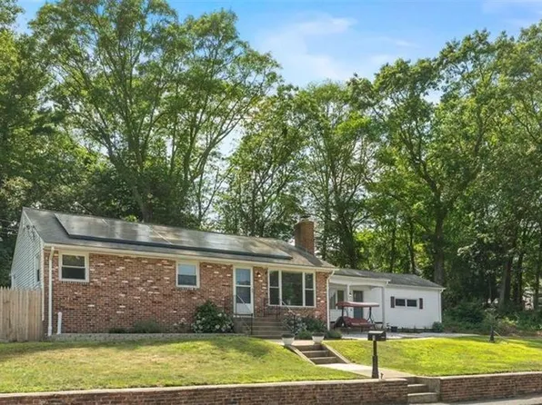 1 White Rock Rd, Coventry, RI 02816