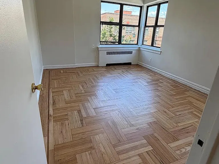 195 Bennett Ave #5H — Photo 2