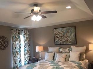 912 Meramec Grove Dr, Ballwin, MO 63021