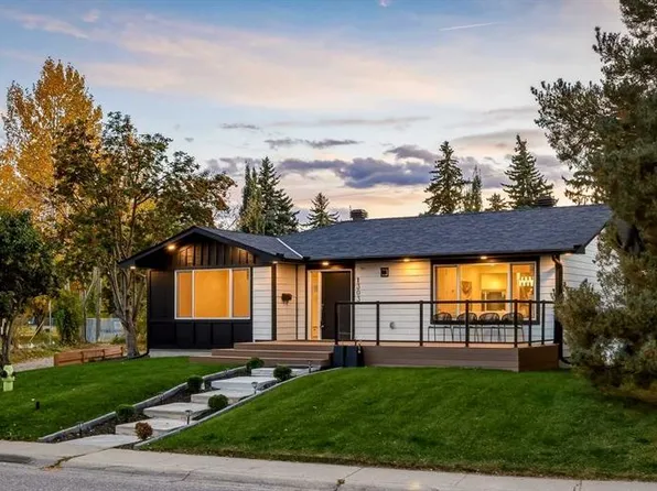 1303 NE 87th Ave SW, Calgary, AB T2V 0W2