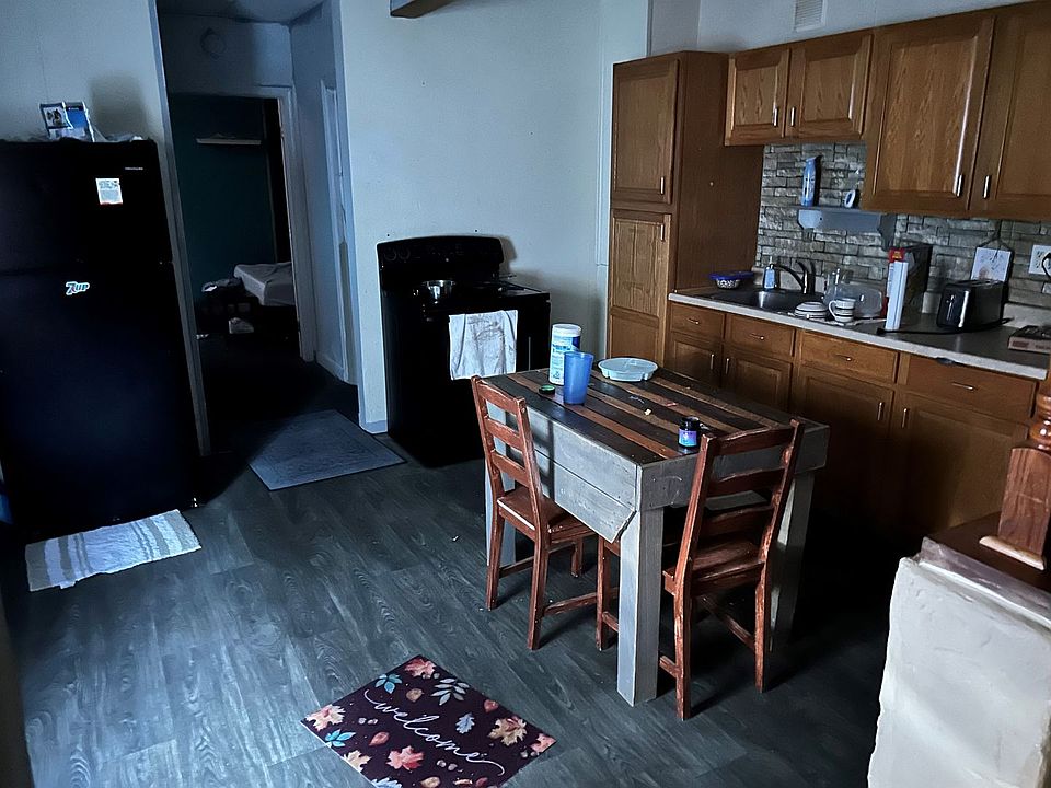 2nd image of 33-35 N 2nd St #33B